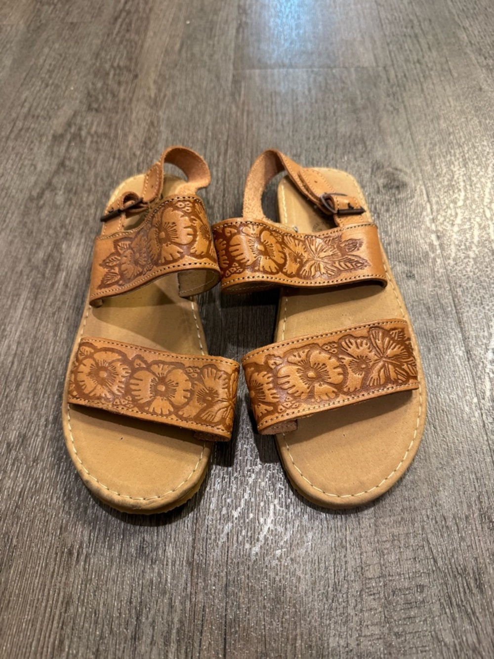 Woman Tan Floral Leather Huarache Sandals